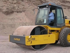 सरकारी सड़क निर्माण के लिए मिनी वाइब्रेटिंग रोलर कॉम्पैक्टर GYD102J हाइड्रोलिक 10 टन