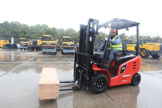60V मिनी इलेक्ट्रिक फोर्कलिफ्ट ट्रक CPCD50 50KW 2200RPM 5 टन डीजल फोर्कलिफ्ट